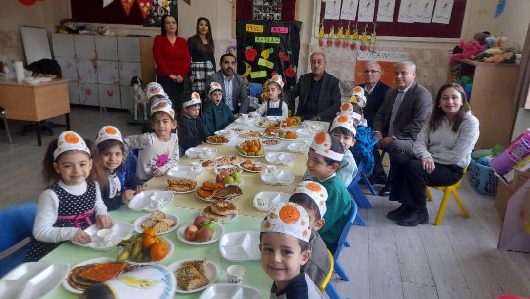 ''SADECE TÜKETEN DEĞİL, ÇALIŞARAK ÜRETEN BİR TOPLUM OLMALIYIZ.''